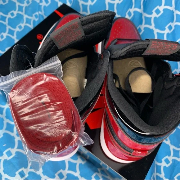 Nike Air Jordan 1 High Men’s size 10 Patent bred retro og red black sneakers new